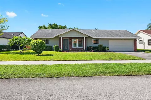 1820 NW 43rd St, Oakland Park, FL 33309