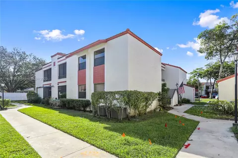 1132 N Hiatus Rd #1132, Pembroke Pines, FL 33026