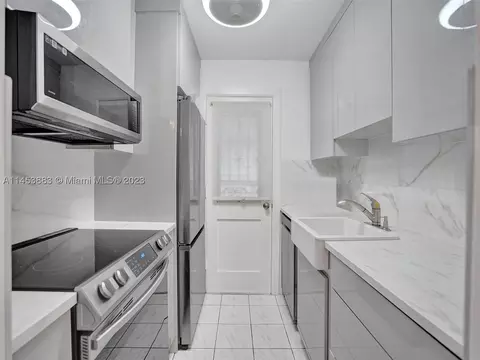 1395 NE 167th St #108, Miami, FL 33162