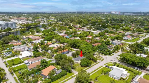 1698 NE 169th St, North Miami Beach, FL 33162