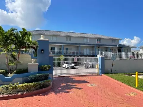 8320 NW 103rd St #208-A, Hialeah Gardens, FL 33016