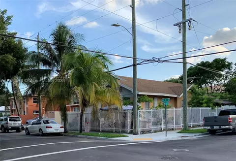 1104 NW 6th St, Miami, FL 33136