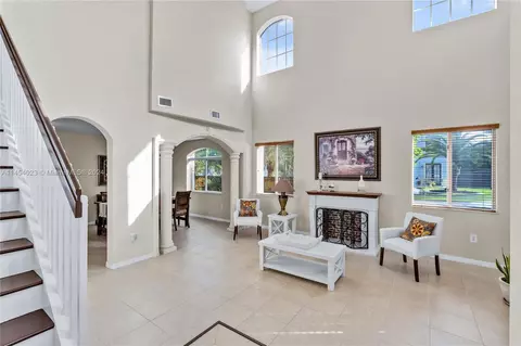 15377 SW 23rd St, Miami, FL 33185