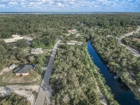 207 Roosevelt Ave NE, Lake Placid, FL 33852