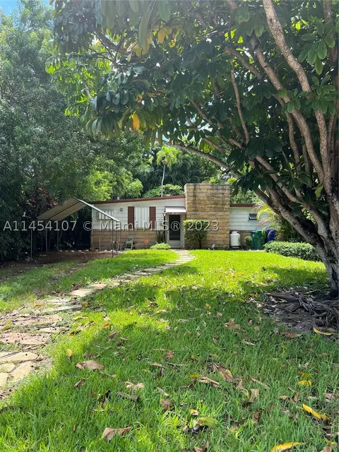 3010 SW 16th St, Miami, FL 33145