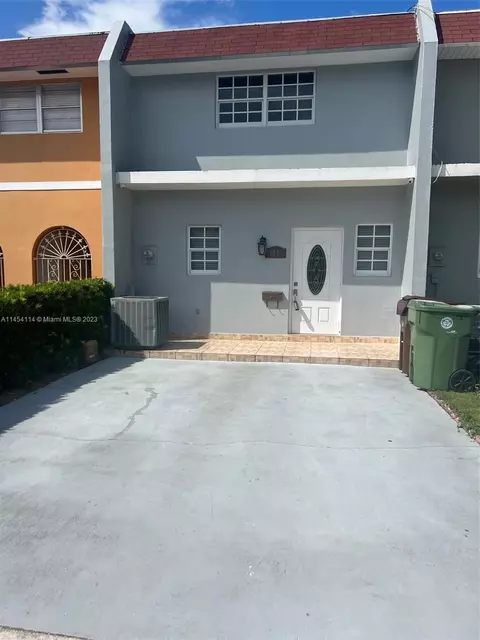 1845 W 72nd Pl, Hialeah, FL 33014