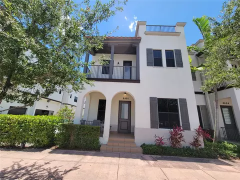 8450 NW 52nd St, Doral, FL 33166