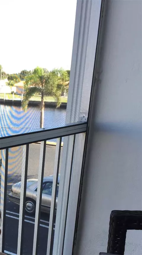 120 Cypress Club Dr #224, Pompano Beach, FL 33060