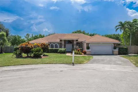 4420 SW 74th Way, Davie, FL 33314