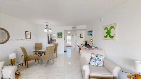 8950 Sunrise Lakes Blvd #103, Sunrise, FL 33322