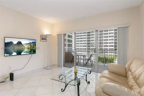 1980 S Ocean Dr #6C, Hallandale Beach, FL 33009