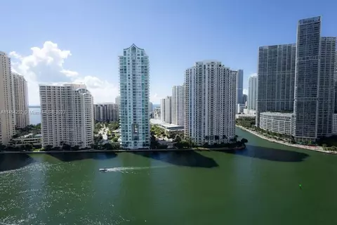 325 S Biscayne Blvd #2319, Miami, FL 33131