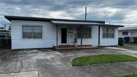 5750 NW 5th St, Miami, FL 33126