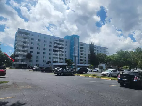 919 Hillcrest Dr #201, Hollywood, FL 33021