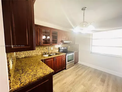 1380 W 5th Ct, Hialeah, FL 33010 photo 11