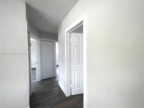 1380 W 5th Ct, Hialeah, FL 33010 photo 15