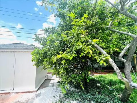 1380 W 5th Ct, Hialeah, FL 33010 photo 26