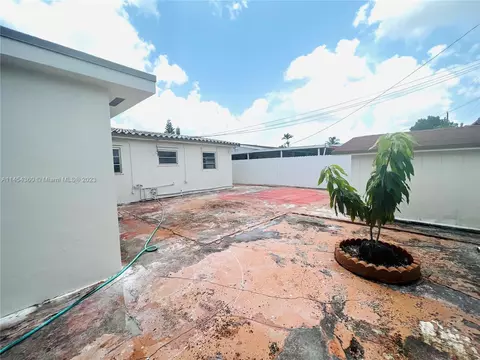 1380 W 5th Ct, Hialeah, FL 33010 photo 27