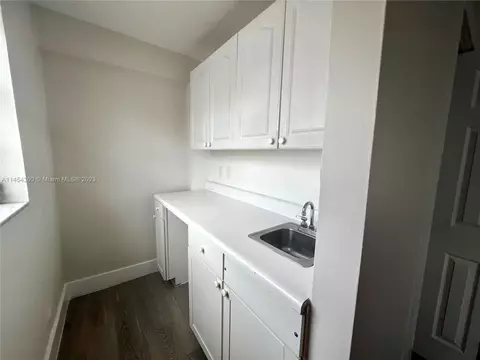 1380 W 5th Ct, Hialeah, FL 33010 photo 22