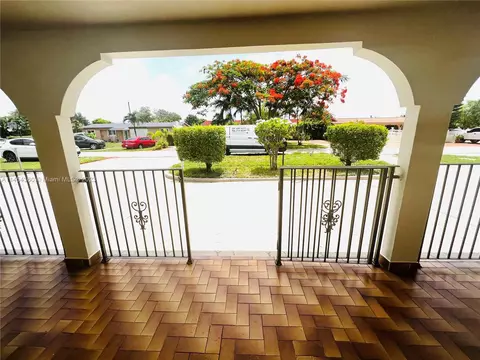 1380 W 5th Ct, Hialeah, FL 33010 photo 5