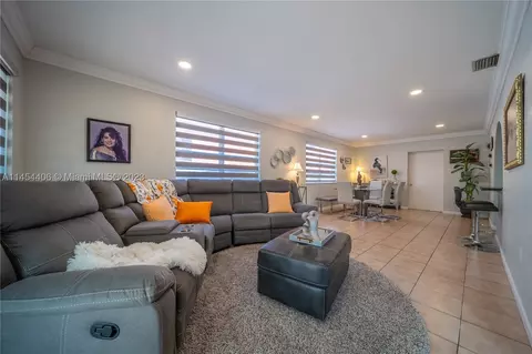 Other - 925 E 29th St, Hialeah, FL 33013 photo 4 of 13