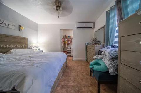 Bedroom - 925 E 29th St, Hialeah, FL 33013 photo 2 of 2