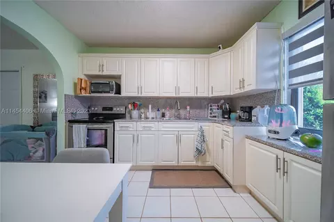Kitchen - 925 E 29th St, Hialeah, FL 33013 photo 3 of 3