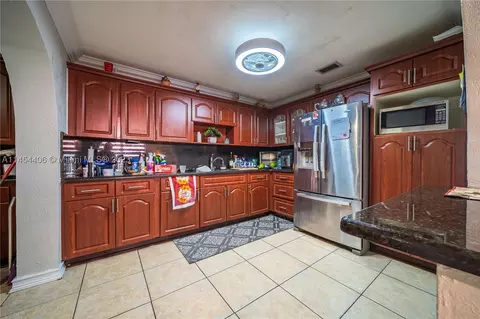 Other - 925 E 29th St, Hialeah, FL 33013 photo 5 of 13