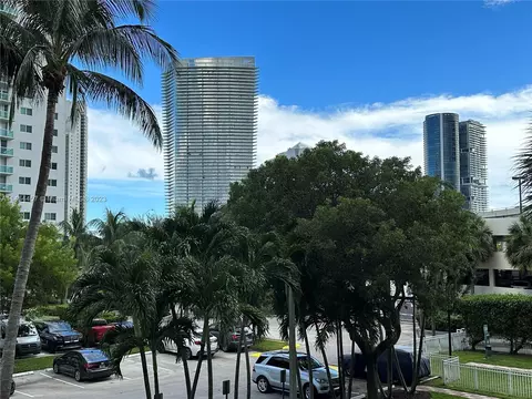 19390 Collins Ave #210, Sunny Isles Beach, FL 33160