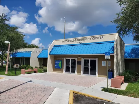Undisclosed, Hialeah, FL 33012 photo 20