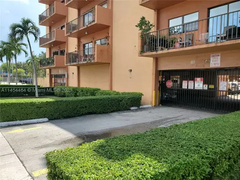 Undisclosed, Hialeah, FL 33012 photo 5