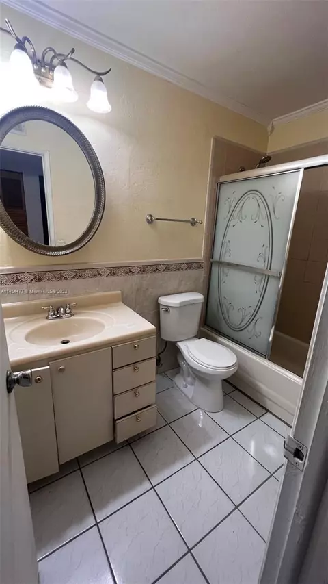 Undisclosed, Hialeah, FL 33012 photo 17