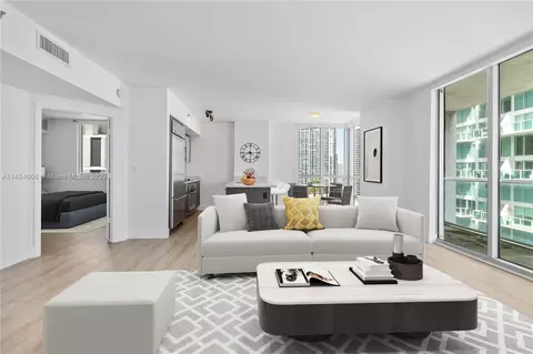 55 SE 6th St #2201, Miami, FL 33131