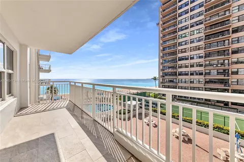 3850 Galt Ocean Dr #302, Fort Lauderdale, FL 33308