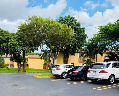 10827 NW 7th St #21-42, Miami, FL 33172
