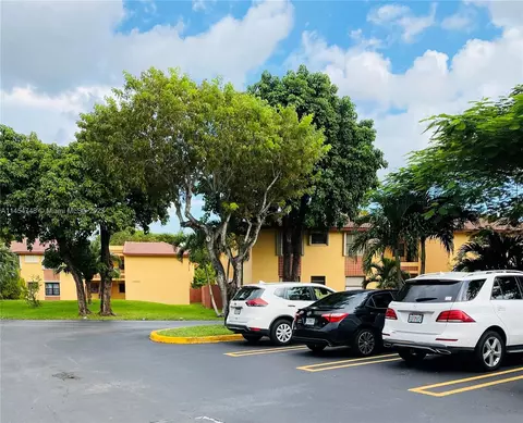 10827 NW 7th St #21-42, Miami, FL 33172