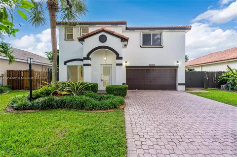 16456 SW 76th St, Miami, FL 33193
