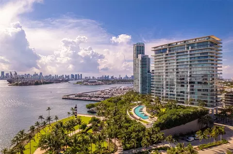 800 S Pointe Dr #1404, Miami Beach, FL 33139