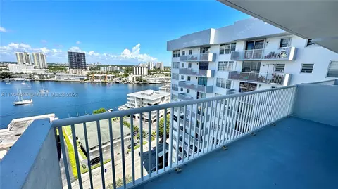137 Golden Isles Dr #1510, Hallandale Beach, FL 33009