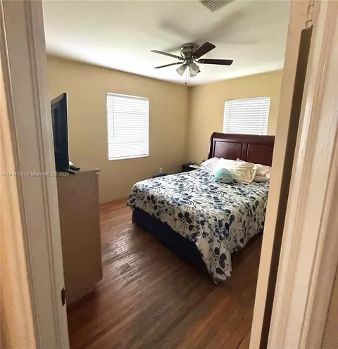 20 E 60th St, Hialeah, FL 33013 photo 8