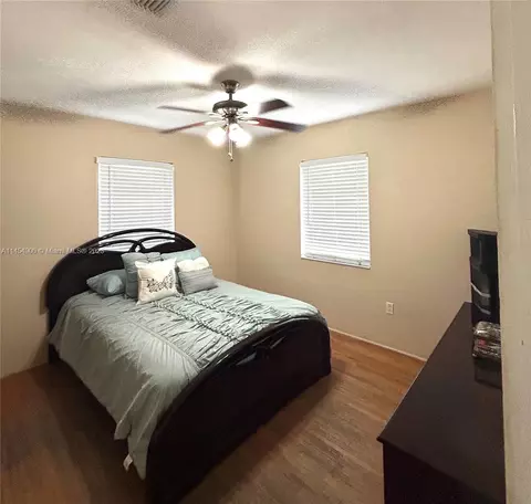 20 E 60th St, Hialeah, FL 33013 photo 7