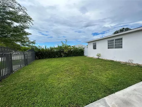 20 E 60th St, Hialeah, FL 33013 photo 2