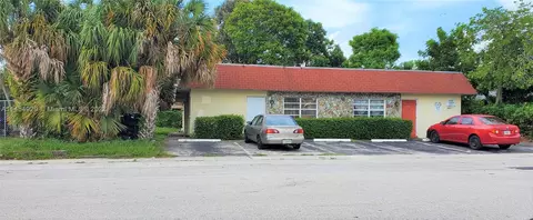 7605 SW 10th St, North Lauderdale, FL 33068