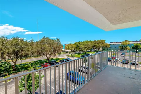 901 Hillcrest Dr #315, Hollywood, FL 33021
