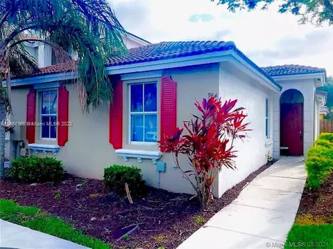 986 NE 42nd Pl, Homestead, FL 33033