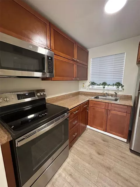 2791 N Pine Island Rd #207, Sunrise, FL 33322