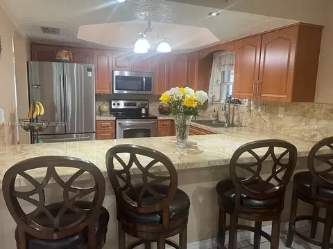 6870 W 2nd Ln #6870, Hialeah, FL 33014 photo 17