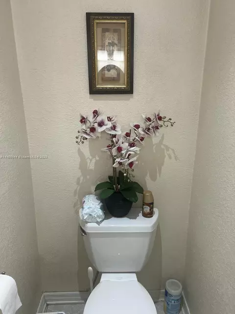 6870 W 2nd Ln #6870, Hialeah, FL 33014 photo 33