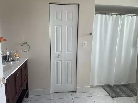 6870 W 2nd Ln #6870, Hialeah, FL 33014 photo 57
