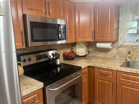 6870 W 2nd Ln #6870, Hialeah, FL 33014 photo 15